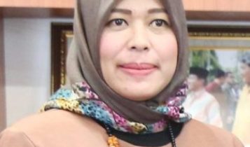 Ketua KPU Provinsi Kepri Sri Wati 1