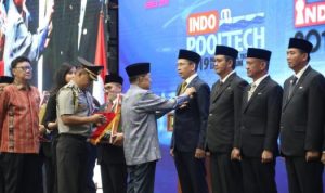 Bupati Bintan Dan Kepala Daerah Lain Dapat Tanda Kehormatan Dari Presiden