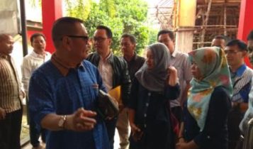 Bobby Jayanto didampingi Pengacara Kader dan simpatisanya dari Partai Nasdem juga hadir di Mapolres Tanjungpinang