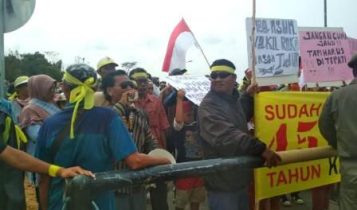 Demo warga Kampung Tirto Mulyo tuntut Infrastruktur Listrik ke Pemerintah Kepri