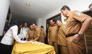 Gubernur wakil Gubernur Sekda dan sejumlah Kepala dinas serta ASN lakukan Tes Urin Narkoba