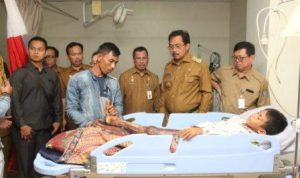 Nurdin Basirun dan Setda Kepri saat sidak dan melihat kondisi pelayanan Pasien di RSUP Provinsi Kepri