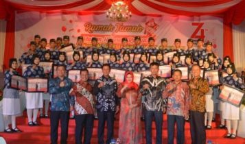 Ramah Tamah dan Hiburan Rakyat dalam Rangka HUT RI ke 74 di Kepri Plt.Gubenur Kepri Gelorakan Perang Melawan Narkoba