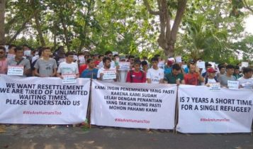 Ratusan Warga Negara Asing Korban perang pencari Suaak menggelar aksi demo menuntut UNHCR penempatan mereka ke Negara ke tiga