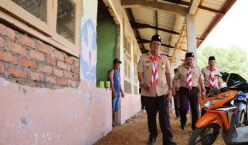 Bupati Bintan Apri Sujadi dan Kepala dinas Tamsir