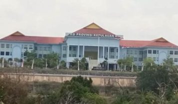 Gedung Kantor DPRD Kepri di Pusat Pemerintahan Pulau Dompak Tanjungpinang (Presmedia)