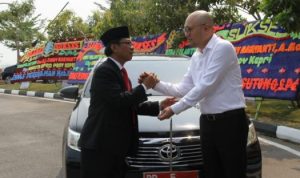 Lima Tahun Bersama Jumaga dan Rizky Faisal Kembalikan Mobil Dinas DPRD Kepri