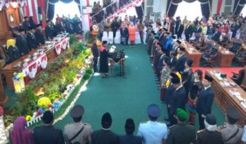 Sebanyak 30 Orang anggota DPRD Kota Tanjungpinang 2019 2024 resmi dilantik dan diambil Sumpah di DPRD Kota Tanjungpinang