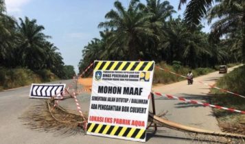 Ada Perbaikan Drainase Awas Jalan Tirtamadu ke Gesek ditutup 1