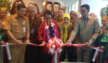 Menteri Pemberdayaan Perempuan dan Perlindungan Anak PPPA Yohana Susana Yembise meresmikan Rumah Perlindungan Pekerja Perempuan RP3 di Lobam Bintan