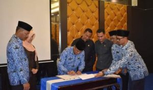 Penendatangan NPHD dana Hibah APBD BIntan ke KPU dan Bawaslu untuk Penyelenggaraan Pilkda