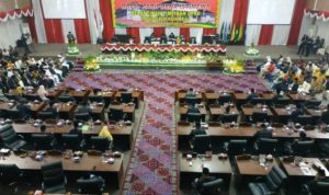 Sidang Paripurna Istimewa Pelantikan Ketua dan wakil Ketua DPRD Kepri 10 Anggota Dewan Absen