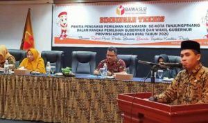 Bawaslu Beri Bintek 12 Panwascam kota Tanjungpinang