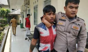 Elia Agung resedivis yang melempar Hand Phon ke Terdakwa di Sel Tahanan PN saat diamankan Polisi.