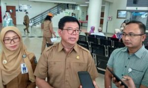 Kepala dinas Kesehatan Provinsi Kepri Tjejep Yudiana dan Plt.Direktur RSUP Raha Ahmad Thabib Tanjungpinang