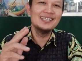 Dosen UMRAH Dr.Suryadi MH