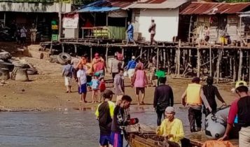 Tim SAR Gabungan melakukan evakuasi terhadapo korban Yanto ABK kapal Pancung nelayan yang Tenggelam di Perairan Pandan Bahari Pulau Gara Tanjung Ucang Batam