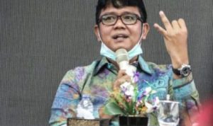 Bupati Bintan Apri Sujadi