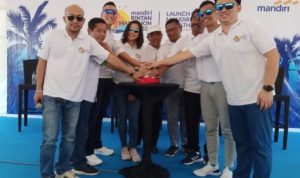 General Manager PT.BRC Bank Mandiri Medianusa Permana dan Orange Room meluncuran Mandiri Bintan Marathon Juli 2020 di Area Lagoi Bay Lago Bintan