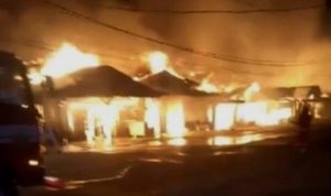 Kebakaran hebat menghanguskan Belasan rumah dan Kios di Tanjungbalai Karimun