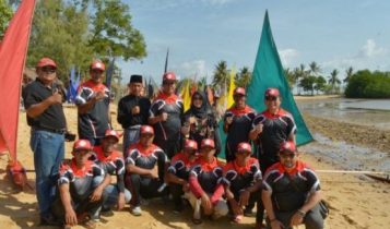 Lomba Jong atau sampan kecil menjadi salah satu Sport Tourism yang diselenggarakan bwarga Sembulang Batam dalam mengembangkan wisata lokal di Kepri
