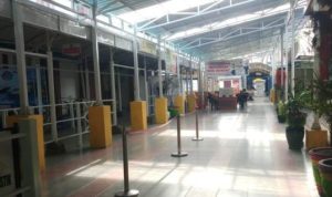 Kondisi pelabuhan Domestik dan intrnasional Karimun yang sepi dan lengang atas pemberlakukan larangan mudik dan tidak adanya operator feri yang berlayar