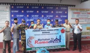 PC PPM Lingga saat menyerahakan Bantuan Alat Sholat untuk napi ke Lapas Kelas III Dabosingkep