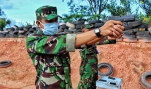 Anggita TNI AU Lanud RHF saat melakukan Latihan Menembak