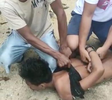 Terduga pembawa dan penjual motor Pinjaman Wahyu saat diamankan Warga Terduga pembawa dan penjual motor Pinjaman Wahyu saat diamankan Warga