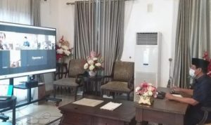 Gubernur Kepri Isdianto saat memimpin Rapat Pelaksanaan pembangunan APBD 2020 dengan sejumlah Kepala dinas OPD Provinsi Kepri