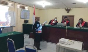 Jaksa Penuntut Umum Mona Amalia saat membacakan tuntutan Hukuman terhadap Terdakwa Bayu Pemilik Ekstasi di PN Tanjungpinang