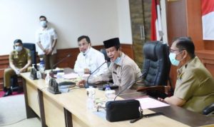 Gubernur Kepri Isdianto dan Sekda Kepri TS.Arif Fadillah saat memimpin Rapat Bersama dengan Kepala OPD di Kepri.