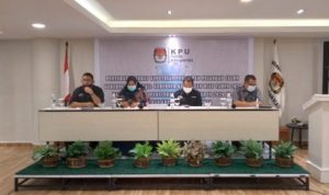 KPU Kepri saat melakukan Pleno Penetapan Tiga Pasang Calon Gubernur dan Wakil Gubernur Pilkada Kepri 2020 scaled