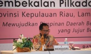 Menteri Dalam negeri Tito Karnavian Ajak Masyarakat Salurkan Hak Pilih di Pilkada 9 Desember 2020 Memilih Kepala Daerah yang Bisa Menangani Covid 19 dan Staknasi Ekonomi