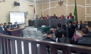 Sidang Korupsi 12 Terdakwa Tambang Bauksit di dampingi 13 Kuasa Hukum dan 8 Jaksa Penuntut Umum di PN Tanjungpinang