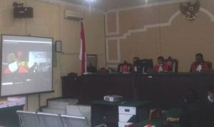 Hakim PN Tanjugpinang Memponis Mantan Kabag Hukum Pemko Batam 18 Bulan Penjara atas Korupsi gratifikasi dalam sidang online di PN Tanjungpinang