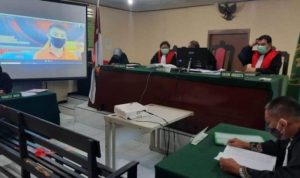 Sidang lanjutan kasus TPPU narkoba dengan terdakwa Ellen di PN Tanjungpinang yang digelar secara vitual. F Roland Presmedia.Id