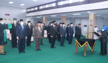 Wali kota Rahma saat melantik 13 Pejabat eselon III setingkat kepala dinas dan kantor di Kota Tanjungpinang Wali kota Rahma saat melantik 13 Pejabat eselon III setingkat kepala dinas dan kantor di Kota Tanjungpinang