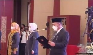 Gubernur Provinsi Kepri Ansar Ahmad Lantik Bupati dan wakil Bupati Bintan Lingga dan Anambas di Aula kantor Gubernru Kepri