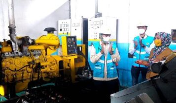 Pengoperasian mesin Pembangkit 140 Kw hingga lsitrik di kecamatan Mantan saat ini hidup 24 jam