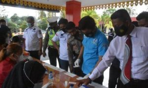 Sebanyak 80 personel Polres Tanjungpinang dilakukan tes urin secara mendadak di Mako Polres Tanjungpinang