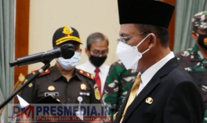 Gubernur Kepri Ansar Ahmad di Gedung Daerah Tanjungpinang
