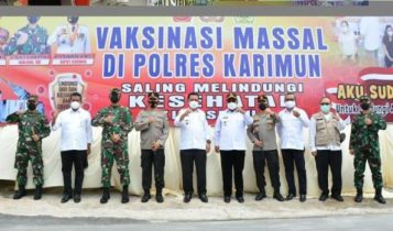 Gubernur Ansar Dorong Pencapaian Target Vaksinasi di Karimun