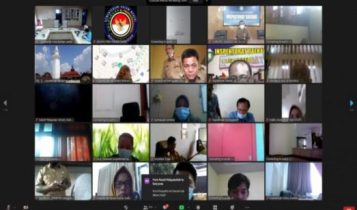Sosialisasi terkait kebijakan perizinan berusaha di daerah kepada jajaran pemerintah daerah melalui Seminar Online Webinar oleh Itjen Kemendagri