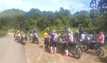 Trabas Alam Lingga Puluhan Raider Offroad menguji kemampuan mengendarai Motor Triel di Medan terjal dan berbukitan Lingga