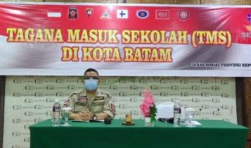 Kepala dinas Sosial Provinsi Kepri Doli boniara saat menggelar TMS Kepala dinas Sosial Provinsi Kepri Doli boniara saat menggelar TMS