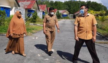 Sejumlah aparat dari BPBD Bintan saat meninjau Hotel Kunang kunang sebagai lokasi isoalsi Covid 19 di Bintan beberapa waktu lalu. Sejumlah aparat dari BPBD Bintan saat meninjau Hotel Kunang kunang sebagai lokasi isoalsi Covid 19 di Bintan beberapa waktu lalu.