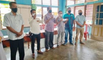 Sejumlah bakal calon saat mengikuti pencabutan nomor urut pada pilkades serentak di Kabupaten Lingga 21 Juli 2021 mendatang.