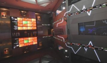 Aktifis pergeraran saham di BEI Jakarta Aktifis pergeraran saham di BEI Jakarta