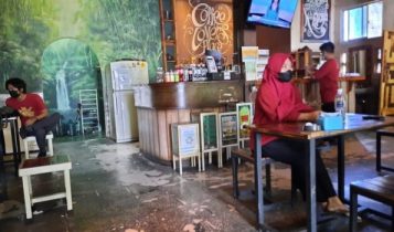 Geliat usaha kedai kopi di Tanjungpinang diharapkan bergairah kembali setelah tidak ada lagi batasan jam operasional usaha.